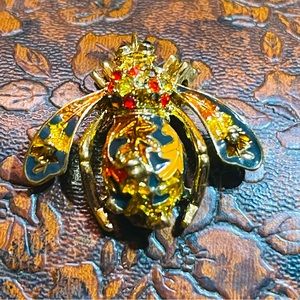 RARE! Joan Rivers “Fall Bee” Signed With Crystals & high quality enamel!